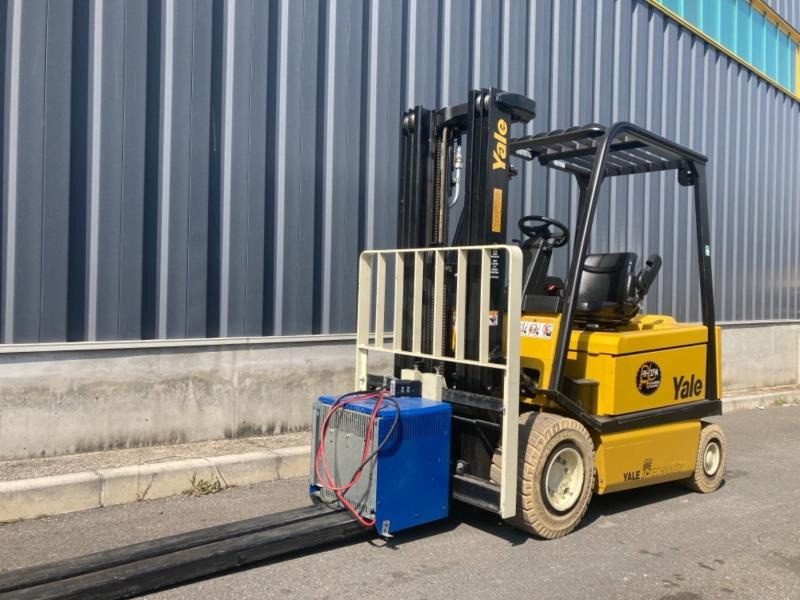 Yale ERP30 ALF - Elektromos targonca: 1 kép. Yale ERP30 ALF - Elektromos targonca: 1 kép.