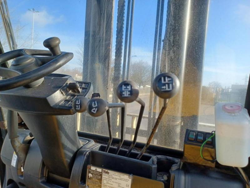 Dízel targonca Yale GDC70VX: 11 kép.