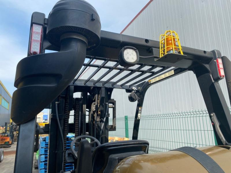 Yale GLP40VX - Gázüzemű targonca: 5 kép. Yale GLP40VX - Gázüzemű targonca: 5 kép.