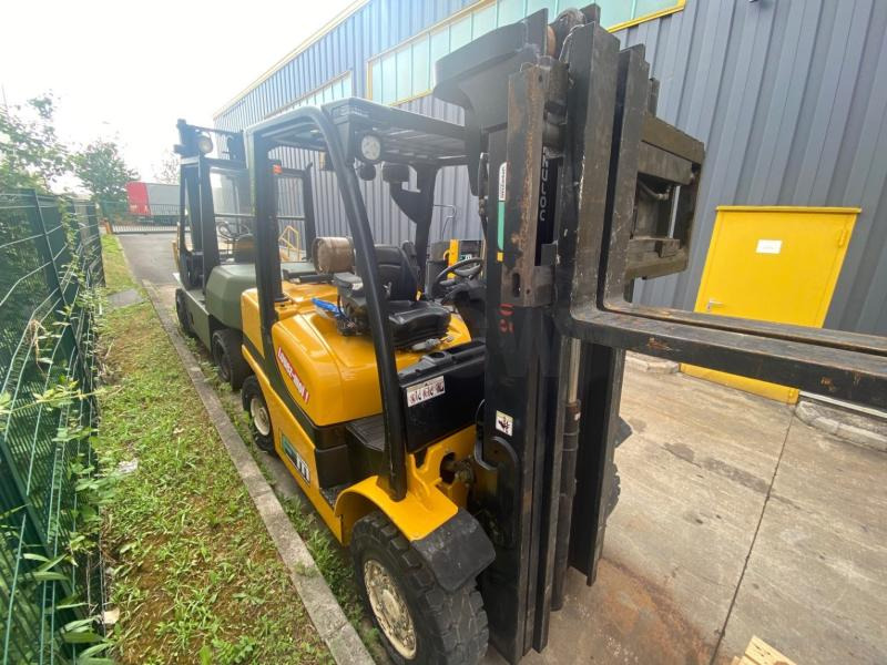 Yale GLP40VX5 - Gázüzemű targonca: 3 kép. Yale GLP40VX5 - Gázüzemű targonca: 3 kép.