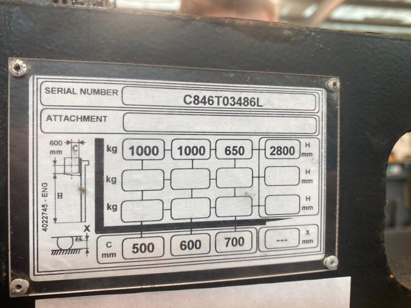 Yale Gerbeur accompagnant avec pesage Ravas - Emelőtargoncá: 5 kép. Yale Gerbeur accompagnant avec pesage Ravas - Emelőtargoncá: 5 kép.