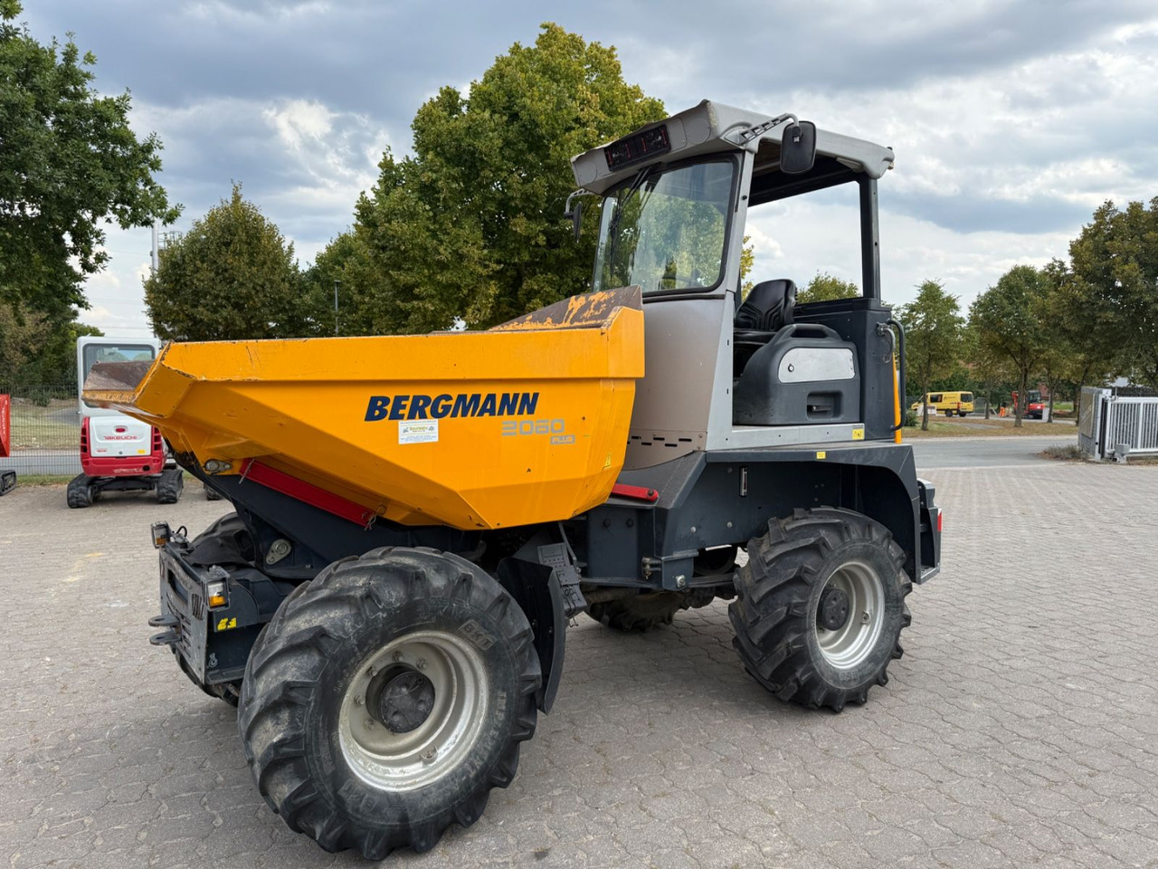Bergmann 2060 R Plus, Dumper, Drehmulde, Bj 14, 1600 BH - Minidömper: 1 kép. Bergmann 2060 R Plus, Dumper, Drehmulde, Bj 14, 1600 BH - Minidömper: 1 kép.