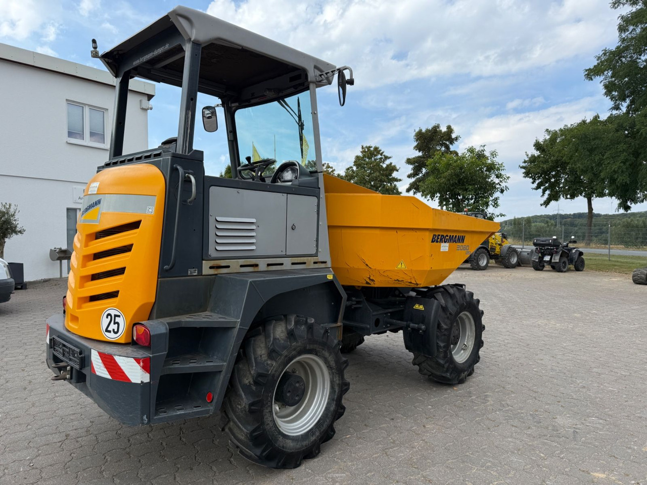 Bergmann 2060 R Plus, Dumper, Drehmulde, Bj 14, 1600 BH - Minidömper: 3 kép. Bergmann 2060 R Plus, Dumper, Drehmulde, Bj 14, 1600 BH - Minidömper: 3 kép.