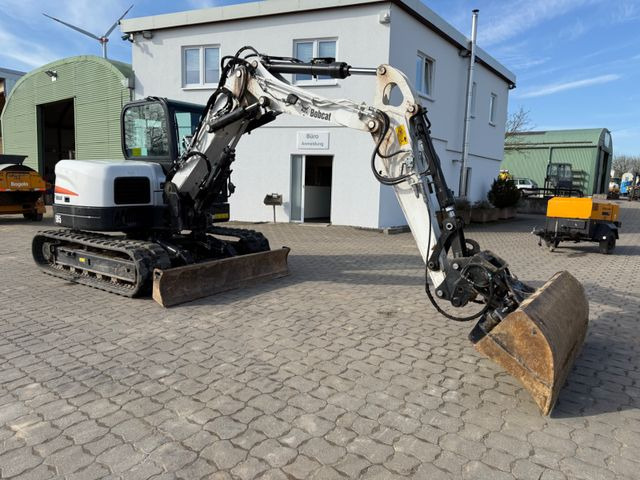 Bobcat E 85, BJ 21/22, 580 BH, hydr. VA, MS08, GLV Bobcat E 85, BJ 21/22, 820 BH, hydr. VA, MS08, GLV - Minikotró: 3 kép. Bobcat E 85, BJ 21/22, 580 BH, hydr. VA, MS08, GLV Bobcat E 85, BJ 21/22, 820 BH, hydr. VA, MS08, GLV - Minikotró: 3 kép.