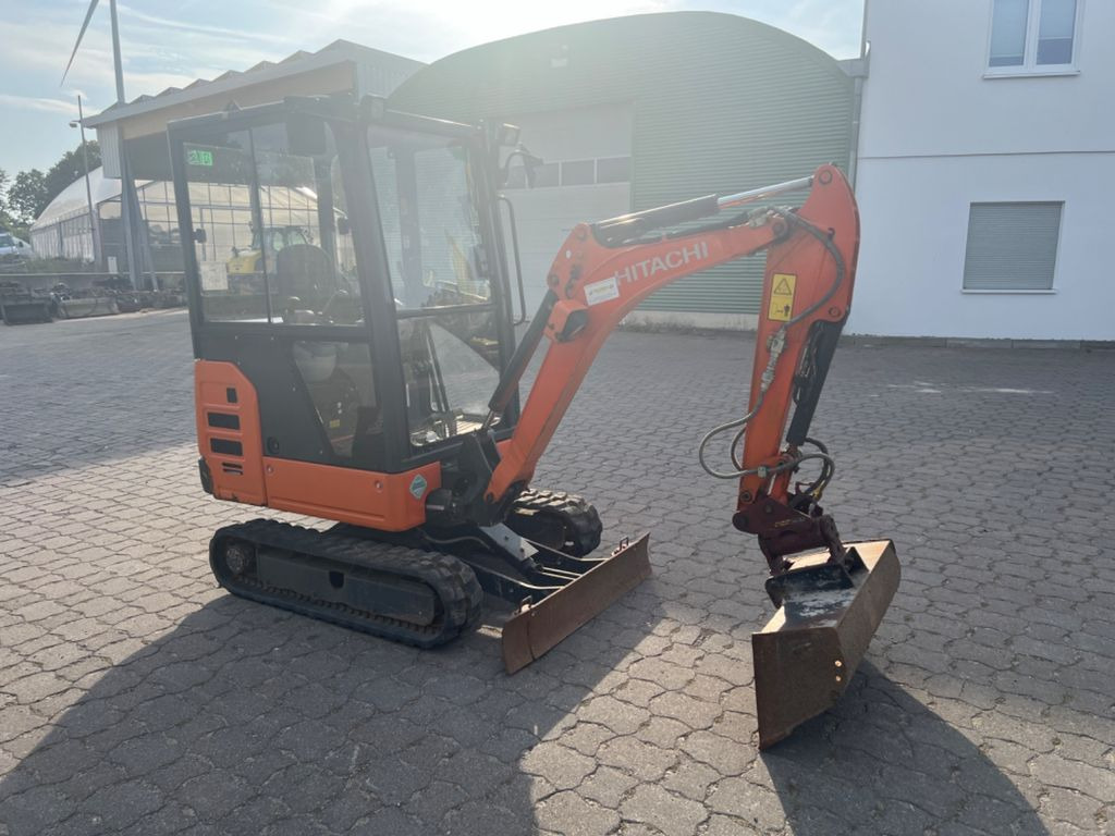 Hitachi ZX 19-5A CR, BJ 17, 1988 BH, Tilt MS01, TL, GL - Minikotró: 3 kép. Hitachi ZX 19-5A CR, BJ 17, 1988 BH, Tilt MS01, TL, GL - Minikotró: 3 kép.