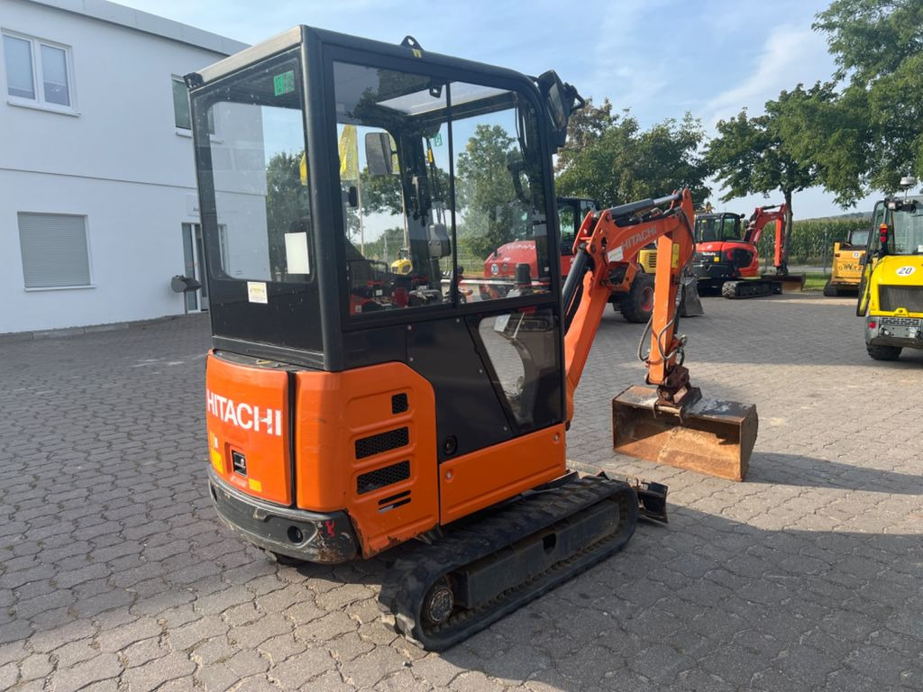 Hitachi ZX 19-5A CR, BJ 17, 1988 BH, Tilt MS01, TL, GL - Minikotró: 2 kép. Hitachi ZX 19-5A CR, BJ 17, 1988 BH, Tilt MS01, TL, GL - Minikotró: 2 kép.