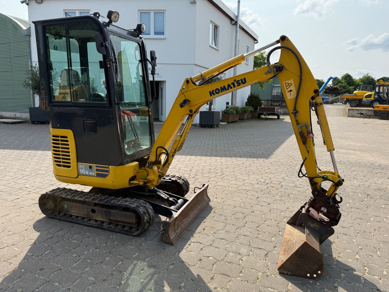 Komatsu PC 16R-3HS, Bj 17, 2210 BH, Tilt mit HS01, GL - Minikotró: 3 kép. Komatsu PC 16R-3HS, Bj 17, 2210 BH, Tilt mit HS01, GL - Minikotró: 3 kép.