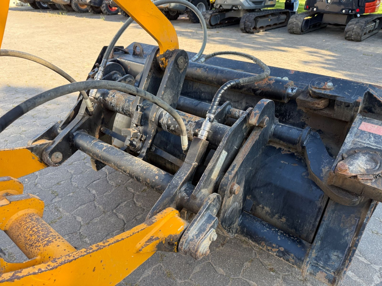 Gumikerekes homlokrakodó Terex TL 80 AS, BJ 14, 1750 BH, Kramer SWE, SK-Schaufe: 6 kép.