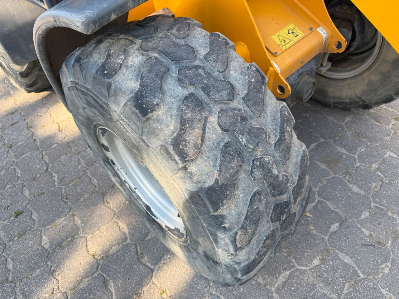 Gumikerekes homlokrakodó Terex TL 80 AS, BJ 14, 1750 BH, Kramer SWE, SK-Schaufe: 7 kép.