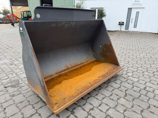 Volvo L 60 H, Schaufel Seiler 2000 mm, 1,5 cbm - Gumikerekes homlokrakodó: 1 kép. Volvo L 60 H, Schaufel Seiler 2000 mm, 1,5 cbm - Gumikerekes homlokrakodó: 1 kép.