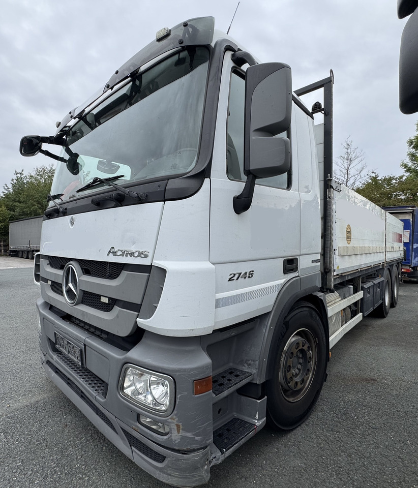 MERCEDES-BENZ Fassi Hiab Palfinger PK 18002D - Darus autó: 2 kép. MERCEDES-BENZ Fassi Hiab Palfinger PK 18002D - Darus autó: 2 kép.