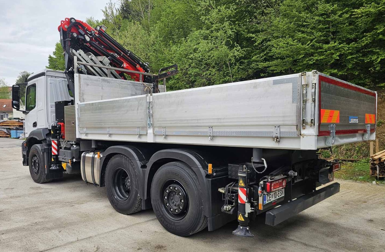 MERCEDES-BENZ Hiab Palfinger Fassi F545-6 JIB-6 - Billenőplatós teherautó: 3 kép. MERCEDES-BENZ Hiab Palfinger Fassi F545-6 JIB-6 - Billenőplatós teherautó: 3 kép.