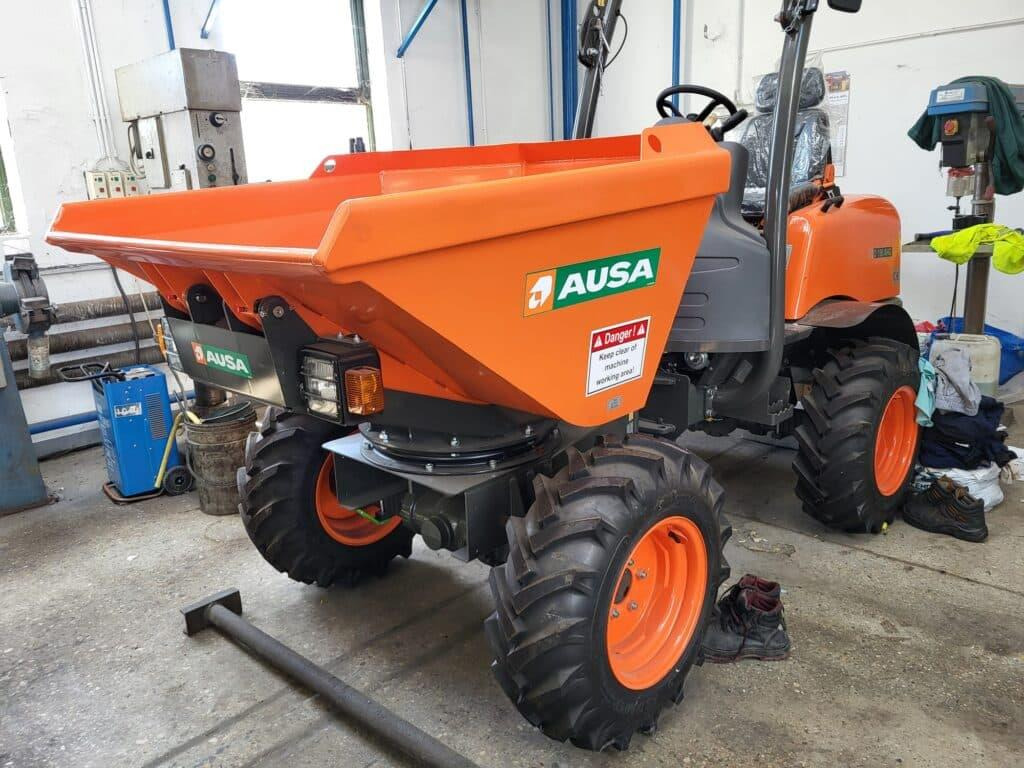 Ausa D150AHG - Minidömper: 3 kép. Ausa D150AHG - Minidömper: 3 kép.