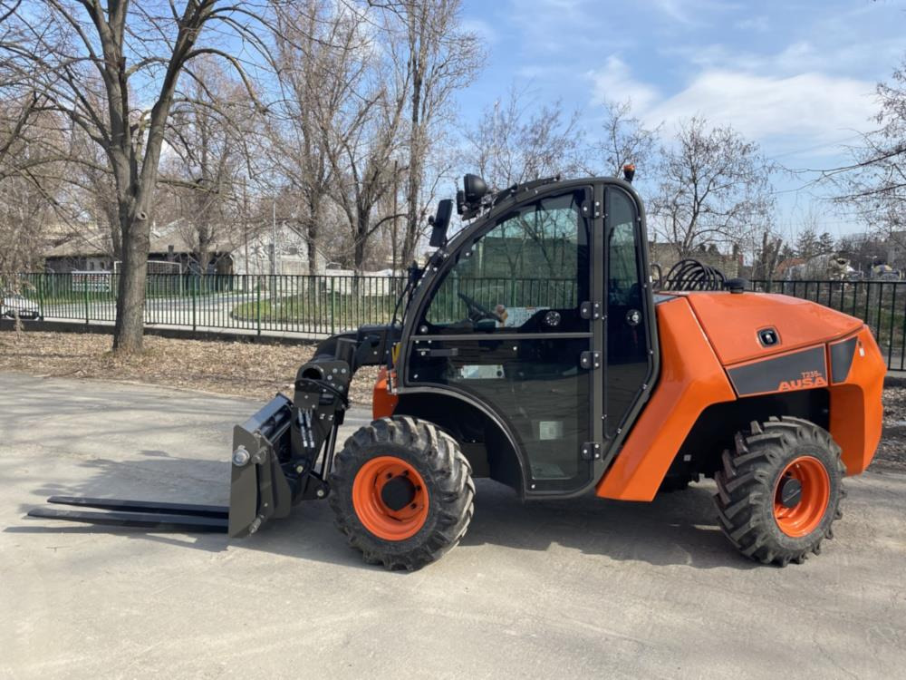 Ausa T235H - Teleszkópos rakodó: 1 kép. Ausa T235H - Teleszkópos rakodó: 1 kép.