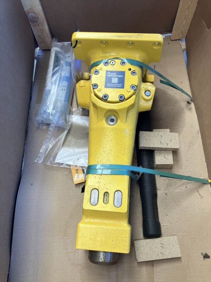 Epiroc Hammer SB152 - Építőipari berendezések: 3 kép. Epiroc Hammer SB152 - Építőipari berendezések: 3 kép.