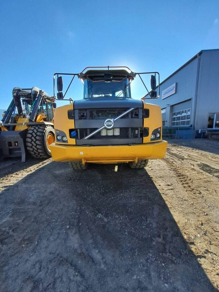 Volvo A25G - Csuklós dömper: 3 kép. Volvo A25G - Csuklós dömper: 3 kép.
