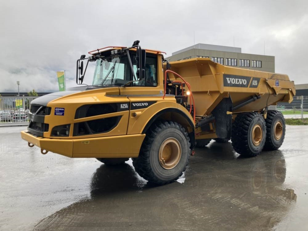 Volvo A25G - Csuklós dömper: 4 kép. Volvo A25G - Csuklós dömper: 4 kép.