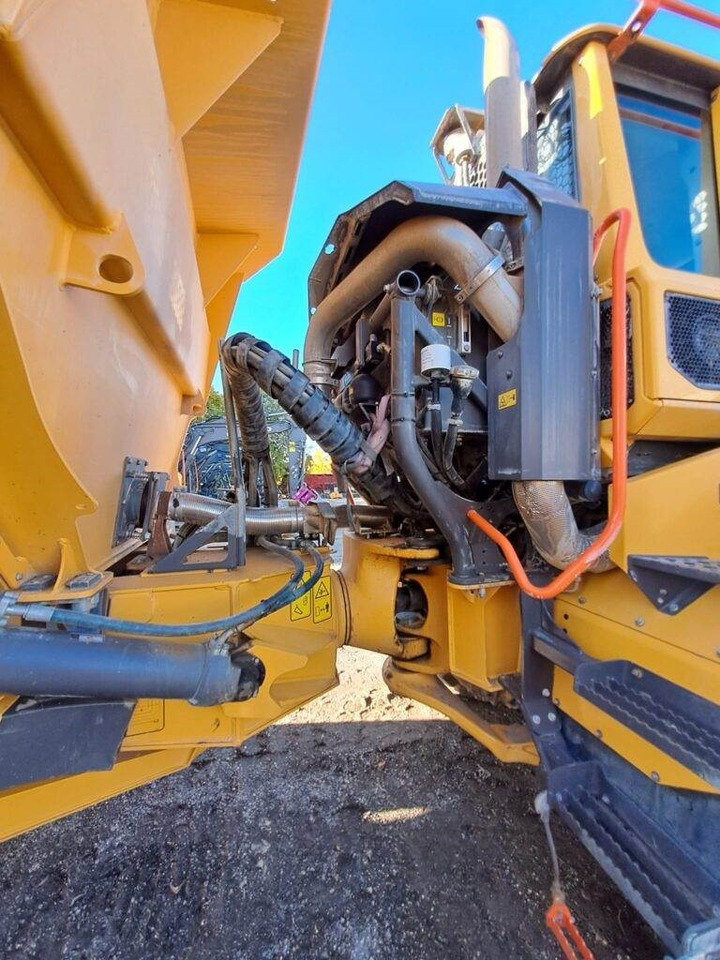 Volvo A25G - Csuklós dömper: 5 kép. Volvo A25G - Csuklós dömper: 5 kép.
