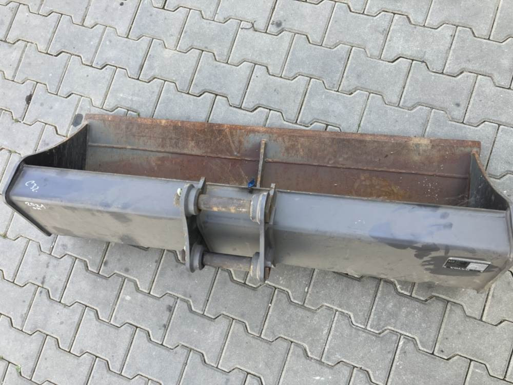 Volvo Böschungslöffel starr - Festanbau - Kotrórakodó: 2 kép. Volvo Böschungslöffel starr - Festanbau - Kotrórakodó: 2 kép.