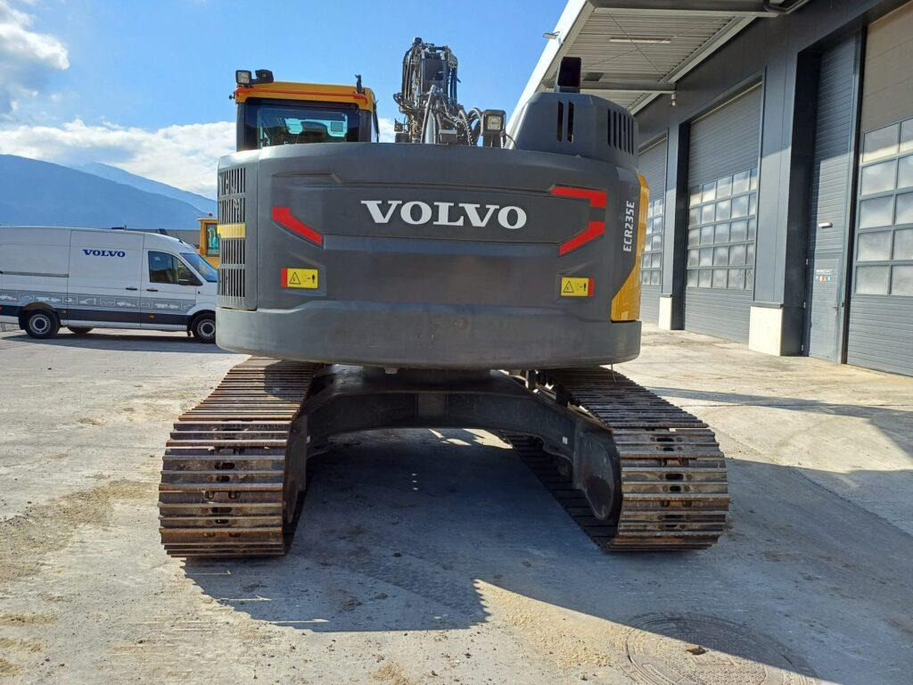 Volvo ECR235EL - Lánctalpas kotró: 5 kép. Volvo ECR235EL - Lánctalpas kotró: 5 kép.