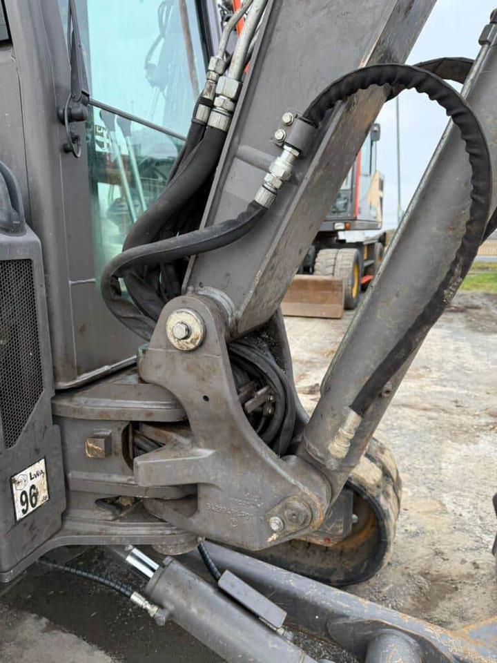 Volvo ECR50F - Minikotró: 5 kép. Volvo ECR50F - Minikotró: 5 kép.