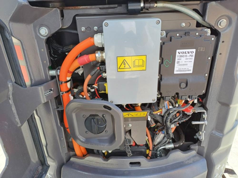 Volvo JECR18E Electric - Minikotró: 5 kép. Volvo JECR18E Electric - Minikotró: 5 kép.