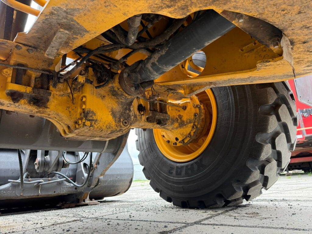 Volvo L90H lízing Volvo L90H: 11 kép.