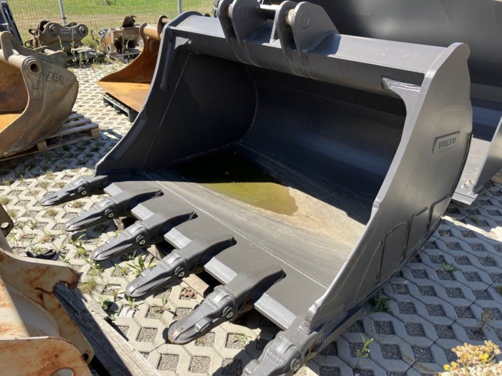 Volvo Tieflöffel mit Zähne S2 - Kotrórakodó: 1 kép. Volvo Tieflöffel mit Zähne S2 - Kotrórakodó: 1 kép.