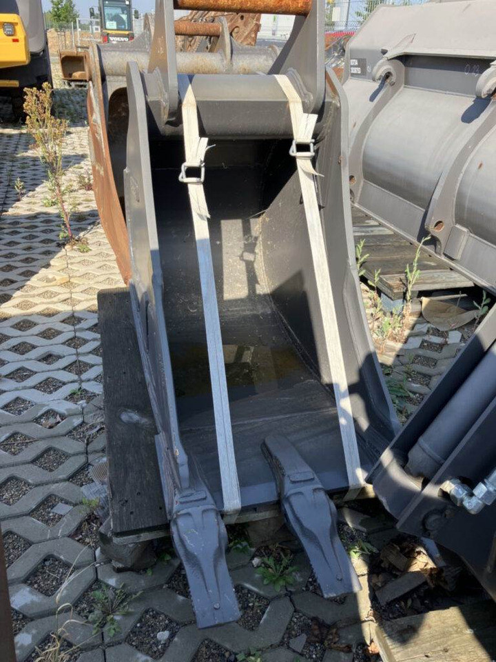 Volvo Tieflöffel mit Zähne S6 - Kotrórakodó: 1 kép. Volvo Tieflöffel mit Zähne S6 - Kotrórakodó: 1 kép.