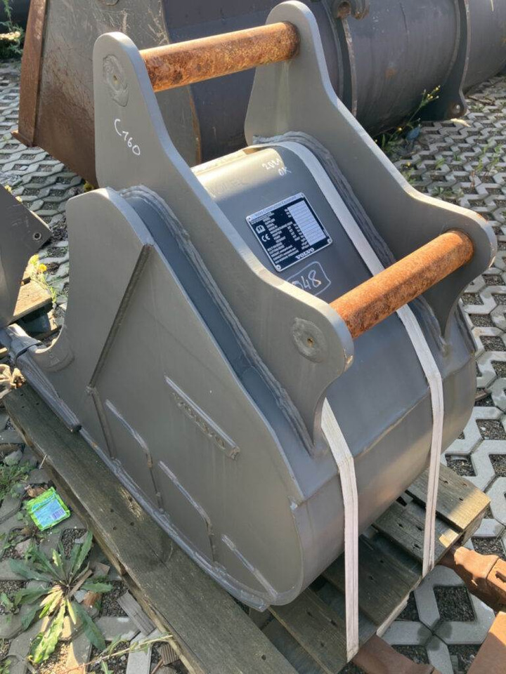 Volvo Tieflöffel mit Zähne S6 - Kotrórakodó: 3 kép. Volvo Tieflöffel mit Zähne S6 - Kotrórakodó: 3 kép.