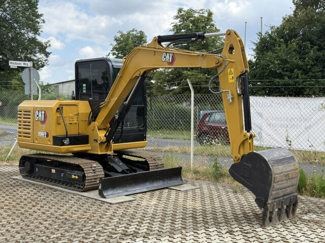 CAT Bagger 306 E2 Minibagger Kettenbagger 270 H - Lánctalpas kotró: 1 kép. CAT Bagger 306 E2 Minibagger Kettenbagger 270 H - Lánctalpas kotró: 1 kép.