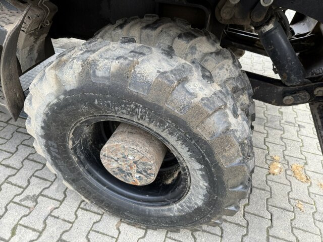 CAT M318D Mobilbagger *9.235 h *Schnellw. *Greifer - Gumikerekes kotró: 5 kép. CAT M318D Mobilbagger *9.235 h *Schnellw. *Greifer - Gumikerekes kotró: 5 kép.