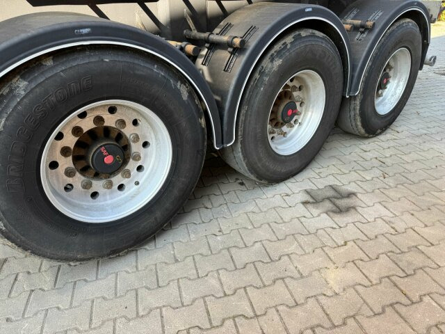 Carnehl CHKS/HH Kipperauflieger THERMO - Félpótkocsi billenőplatós: 5 kép. Carnehl CHKS/HH Kipperauflieger THERMO - Félpótkocsi billenőplatós: 5 kép.