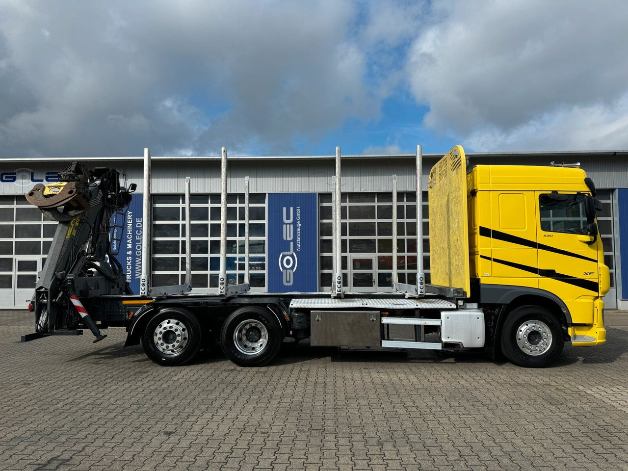 DAF XF 530 6x2 Holztransport Kran PENZ 15Z9.50 *Anh. - Rönkszállító teherautó, Darus autó: 4 kép. DAF XF 530 6x2 Holztransport Kran PENZ 15Z9.50 *Anh. - Rönkszállító teherautó, Darus autó: 4 kép.