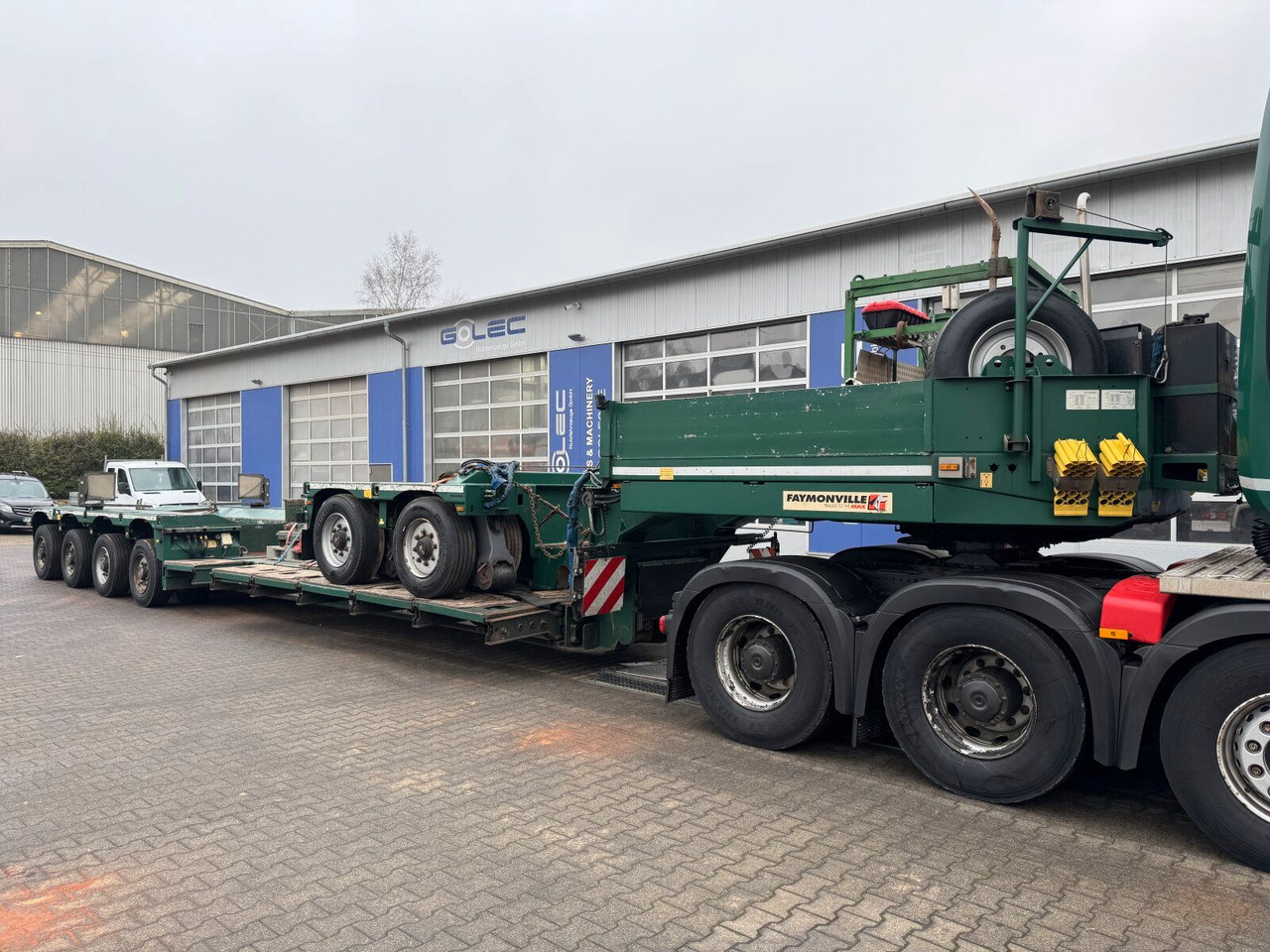 Faymonville STBZ-6VA Tieflader 4+2 Achse + Schwerlast *83 T - Félpótkocsi mélybölcsős: 3 kép. Faymonville STBZ-6VA Tieflader 4+2 Achse + Schwerlast *83 T - Félpótkocsi mélybölcsős: 3 kép.