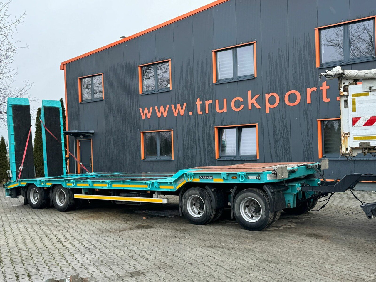 Goldhofer TU 4 EXPERT 4870 Tieflader Anhänger - Pótkocsi mélybölcsős: 3 kép. Goldhofer TU 4 EXPERT 4870 Tieflader Anhänger - Pótkocsi mélybölcsős: 3 kép.