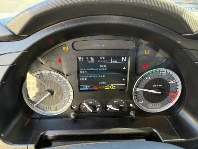 Iveco X-Way 480 6x2 Abrollkipper Palfinger PH T20 SLD5 - Horgos rakodó teherautó: 2 kép. Iveco X-Way 480 6x2 Abrollkipper Palfinger PH T20 SLD5 - Horgos rakodó teherautó: 2 kép.