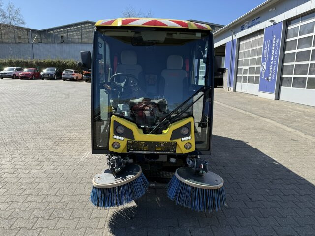 Utcaseprő gép Johnston C202 Kleinkehrmaschine 2 M³ - 6.000 h: 14 kép.