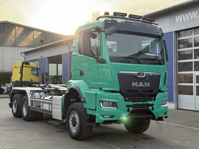 MAN 28.480 6x4 Abrollkipper Meiller Tectrum RS21.65 - Horgos rakodó teherautó: 1 kép. MAN 28.480 6x4 Abrollkipper Meiller Tectrum RS21.65 - Horgos rakodó teherautó: 1 kép.