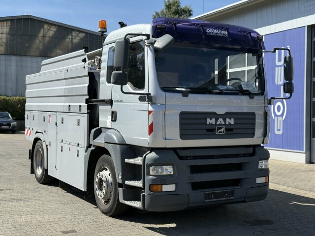 MAN TGA 18.360 4x2 HD-Kanalreiniger ASSMANN 6500 L - Szippantós autó: 1 kép. MAN TGA 18.360 4x2 HD-Kanalreiniger ASSMANN 6500 L - Szippantós autó: 1 kép.