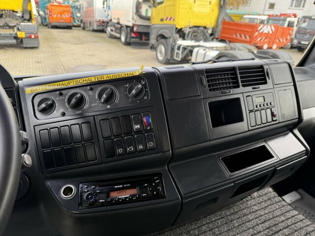 MAN TGA 18.360 4x2 HD-Kanalreiniger ASSMANN 6500 L - Szippantós autó: 3 kép. MAN TGA 18.360 4x2 HD-Kanalreiniger ASSMANN 6500 L - Szippantós autó: 3 kép.