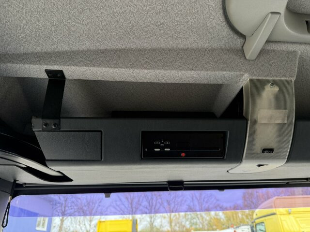 MAN TGA 18.360 4x2 HD-Kanalreiniger ASSMANN 6500 L - Szippantós autó: 4 kép. MAN TGA 18.360 4x2 HD-Kanalreiniger ASSMANN 6500 L - Szippantós autó: 4 kép.