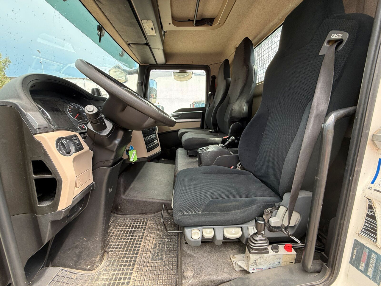 Billenőplatós kisteherautó MAN TGL 8.220 4x2 Kipper Kran Palfinger 7.001-K A: 13 kép.