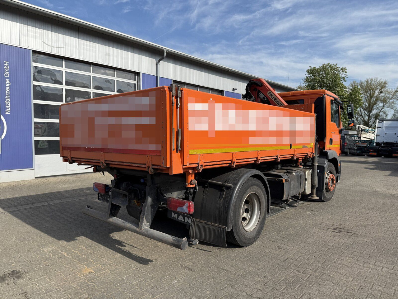 MAN TGM 18.340 4x2 Euro 6 Kipper Kran PK8501K - Darus autó: 3 kép. MAN TGM 18.340 4x2 Euro 6 Kipper Kran PK8501K - Darus autó: 3 kép.