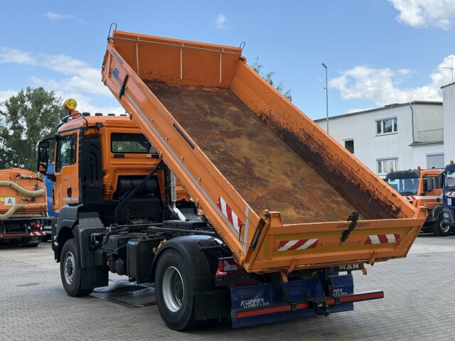 MAN TGS 18.320 4x4 BL Euro 6 Kipper + Winterdienst - Billenőplatós teherautó: 2 kép. MAN TGS 18.320 4x4 BL Euro 6 Kipper + Winterdienst - Billenőplatós teherautó: 2 kép.