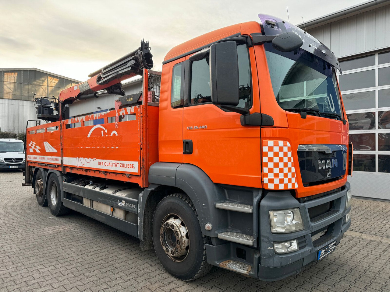 MAN TGS 26.400 6x2 Pritsche Kran Palfinger PK 18001L - Darus autó: 1 kép. MAN TGS 26.400 6x2 Pritsche Kran Palfinger PK 18001L - Darus autó: 1 kép.
