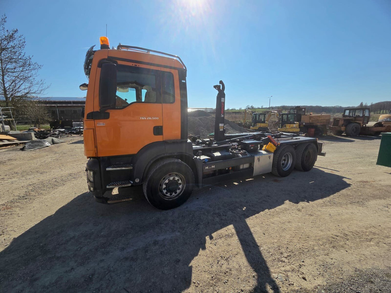 MAN TGS 26.500 6x6H Abrollkipper HIAB - Horgos rakodó teherautó, Darus autó: 1 kép. MAN TGS 26.500 6x6H Abrollkipper HIAB - Horgos rakodó teherautó, Darus autó: 1 kép.