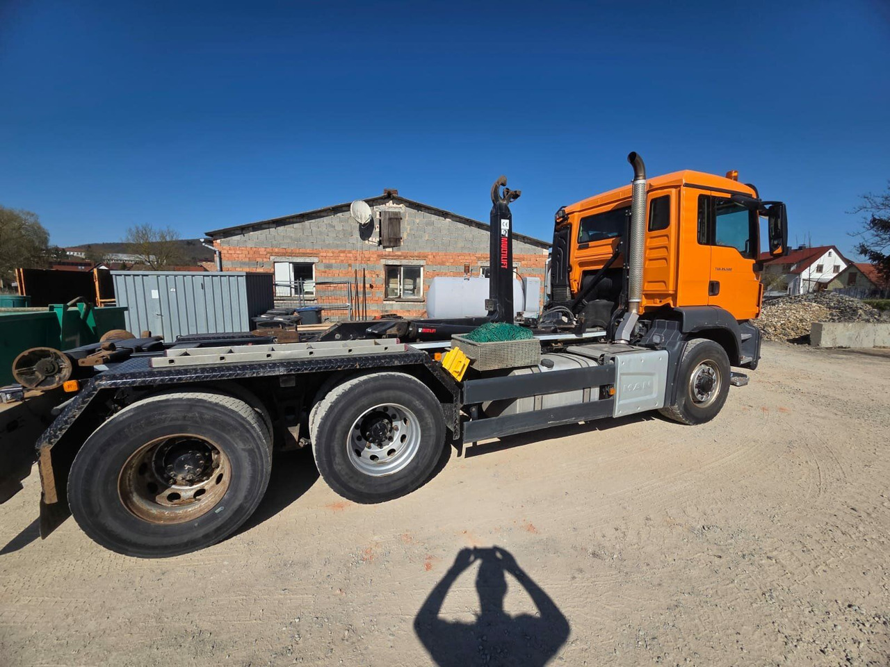 MAN TGS 26.500 6x6H Abrollkipper HIAB - Horgos rakodó teherautó, Darus autó: 4 kép. MAN TGS 26.500 6x6H Abrollkipper HIAB - Horgos rakodó teherautó, Darus autó: 4 kép.