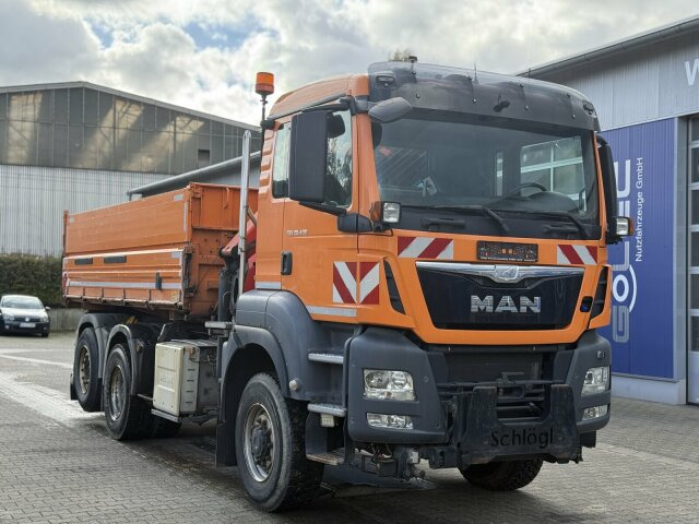 MAN TGS 28.400 6x4-4 Kipper Kran Palfinger PK9002 - Billenőplatós teherautó, Darus autó: 1 kép. MAN TGS 28.400 6x4-4 Kipper Kran Palfinger PK9002 - Billenőplatós teherautó, Darus autó: 1 kép.