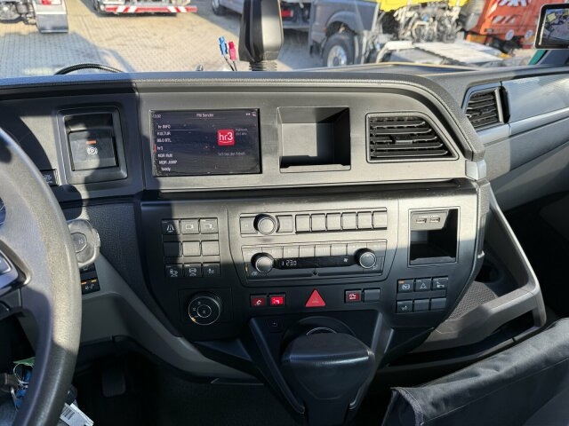 MAN TGS 28.480 6x4 Abrollkipper Meiller RS21.65 - Horgos rakodó teherautó: 4 kép. MAN TGS 28.480 6x4 Abrollkipper Meiller RS21.65 - Horgos rakodó teherautó: 4 kép.